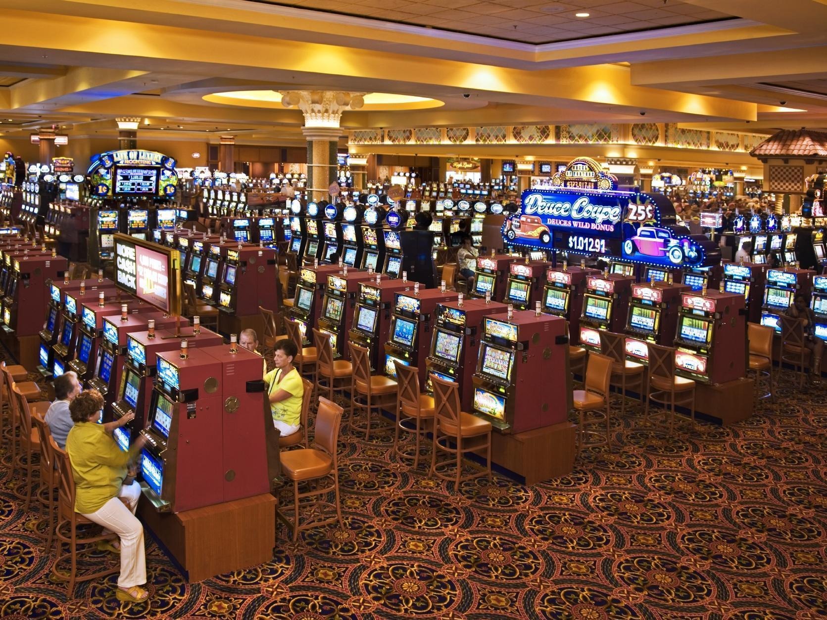 Brivaxento games room and restaurant environment